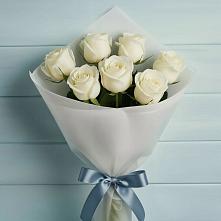 Букет 7 Белых роз Эдлесс Лав в Ольховатке