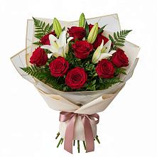 Букет цветов из:  Лилии и Розы в Ольховатке