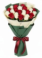 Букет Микс из красных и белых роз #REPLACE_PRED# Ольховатке