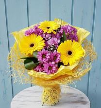 Букет цветов из:  Хризантемы и Герберы в Ольховатке