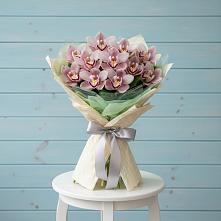 Букет цветов из:  Орхидеи и Розы в Ольховатке