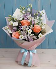 Букет цветов из:  Лизиантусы, Розы, Альстромерии и Гипсофила в Ольховатке