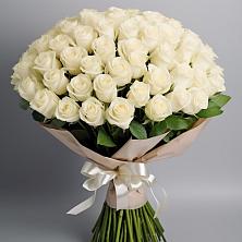 Букет 101 беля роза Белоснежка в Ольховатке